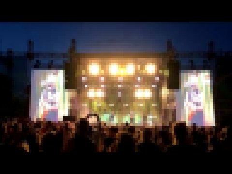 Музыкальный видеоклип 5'nizza - Самолет (Пикник Афиши, Москва, 29.07.2017) 