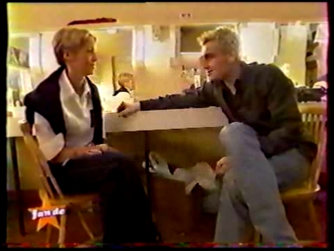 Музыкальный видеоклип Fan de - février 2001 