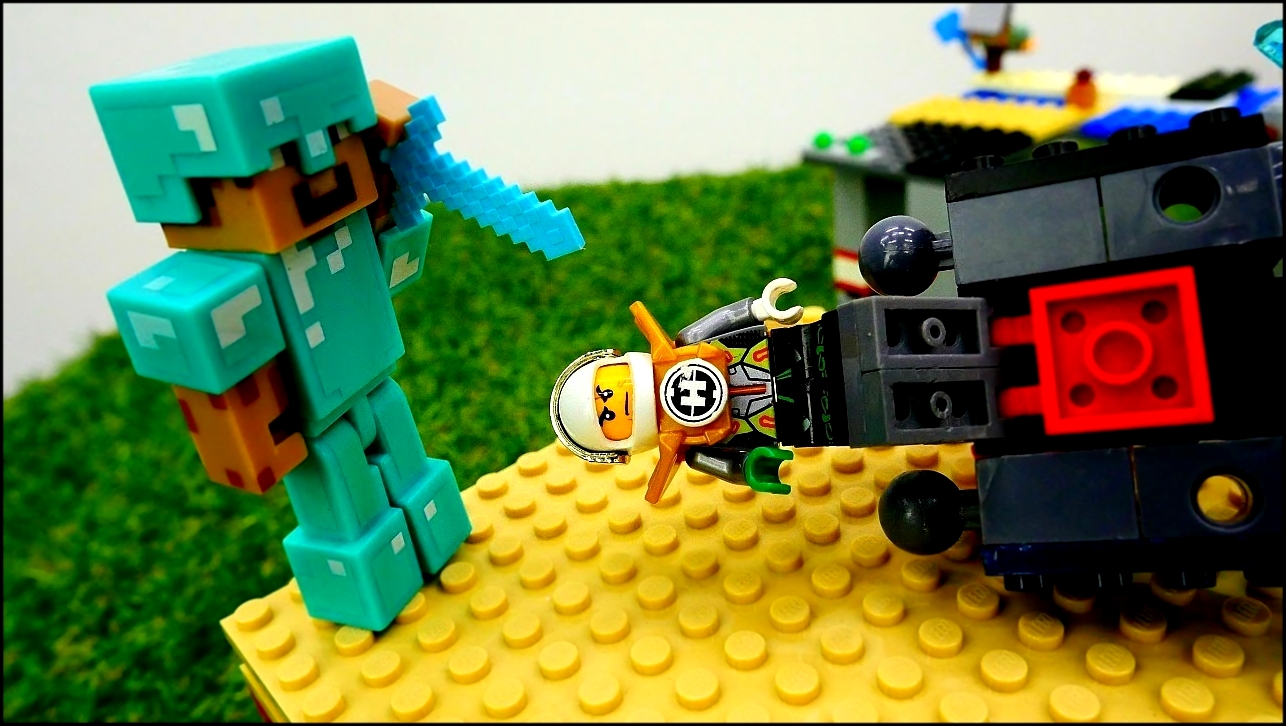 Битва #Minecraft СТИВ и Алекс против Робота  Игрушки #МайнкрафтЛего Видео #Майнкрафт от #Игробой 