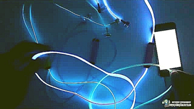 Музыкальный видеоклип Обзор светящихся наушников Glow -Light Earphone- на сайте glow.bestmusic.biz  