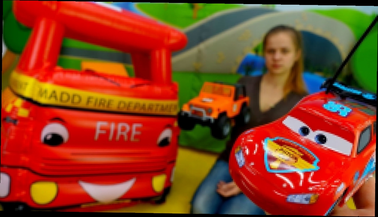 Видео для детей: Молния Маквин и Гоночный парк. Машинки. Гонки 