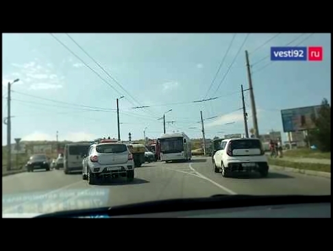 В Севастополе Lanos на перекрестке врезался в грузовик 