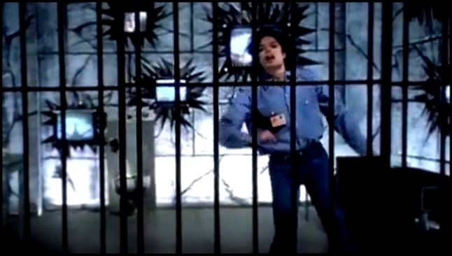 Музыкальный видеоклип Michael Jackson - They Don't Care About Us (Prison Version Official Video) 