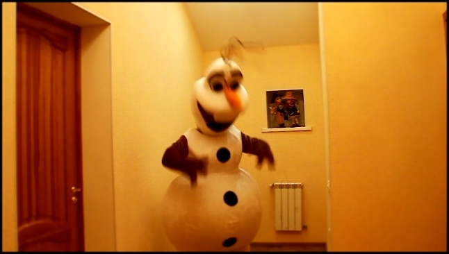 Музыкальный видеоклип Руки Вверх - Крошка моя. Снеговик Олаф Танцующий на Ваш праздник.  