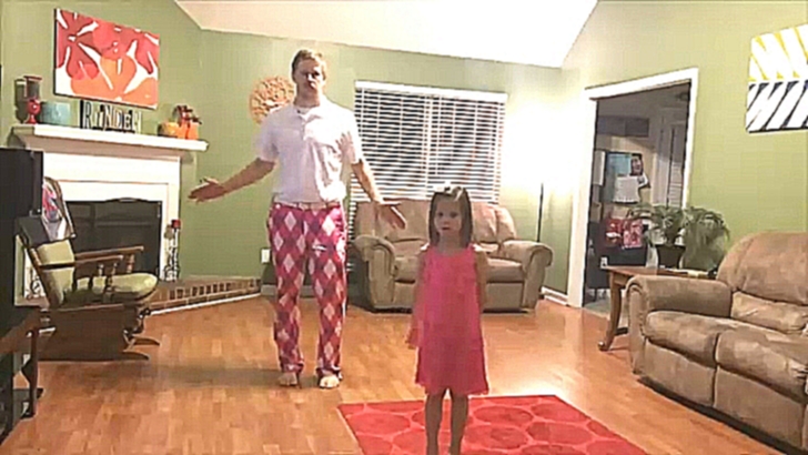 Музыкальный видеоклип Папа танцует с дочкой 