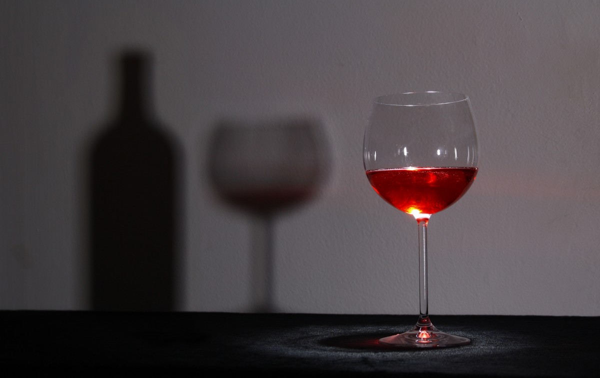 Розовое вино фото YAVOR production