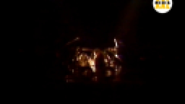 Музыкальный видеоклип Motorhead - Grind Ya Down (Live in Toronto, Canada 1988) 