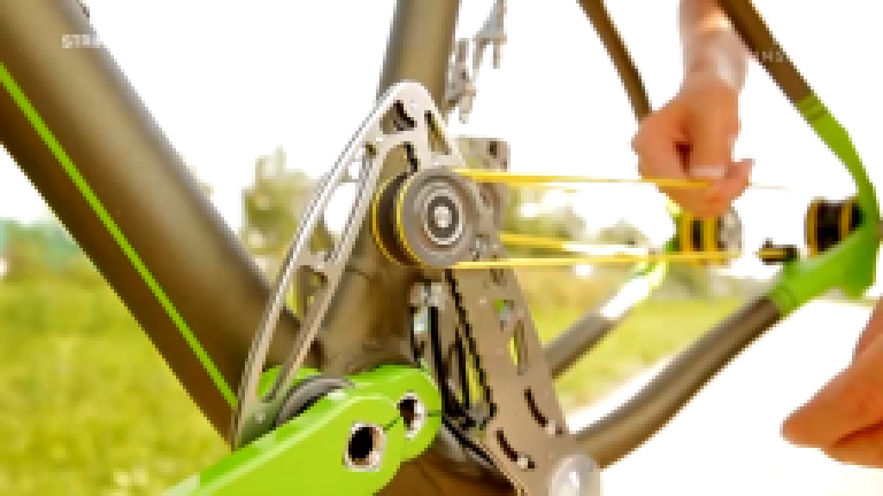 Музыкальный видеоклип Велосипеды со струнами вместо цепей 