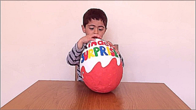 Огромные яйца от Киндер сюрприз с игрушками от Kinder и из мультиков׃ Пеппа Пиг и Холодное сердце. 