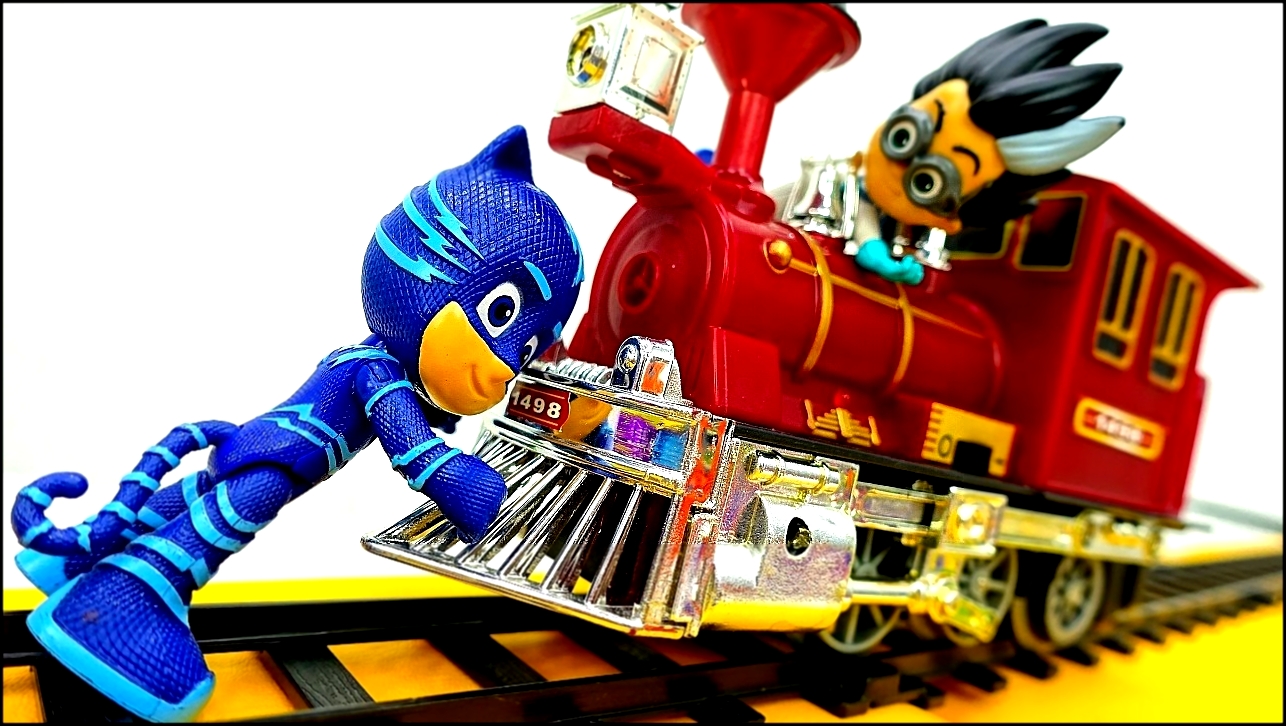 Как остановить Поезд? Герои в Масках #Кэтбой и Гекко против Ромео! Видео игрушки #Супергерои 