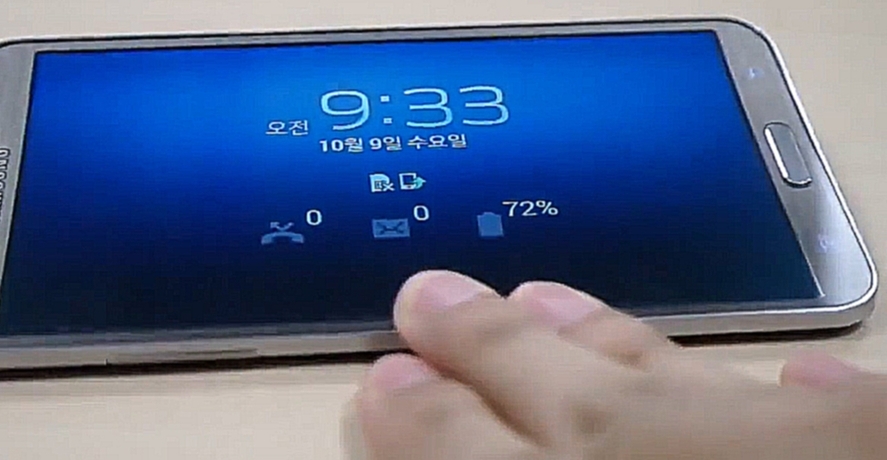 Samsung представила смартфон с изогнутым дисплеем 