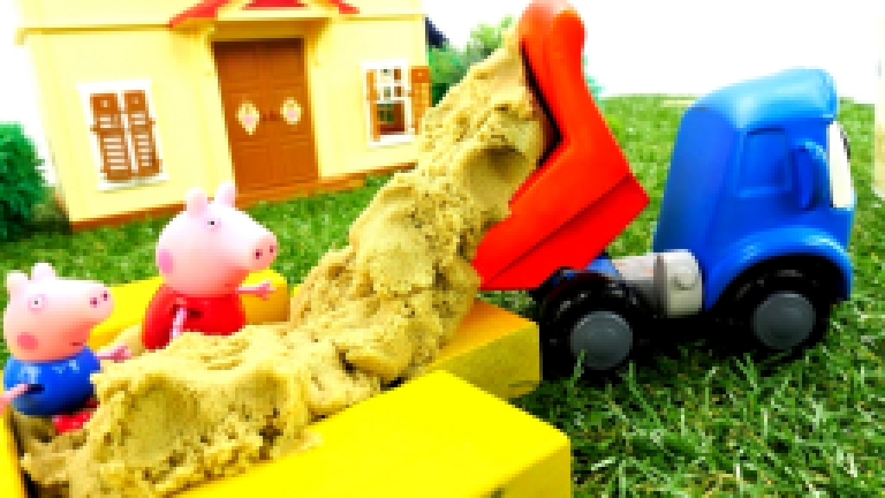 Грузовичок Лева и  СВИНКА ПЕППА   новая серия! Peppa Pig и #МашинкаЛева строят песочницу! 