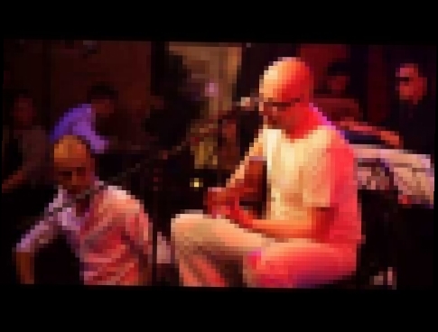 Музыкальный видеоклип Плюм-Бум - Ананасы в шампанском (LIVE @ Squat Cafe 8.03.2013) 