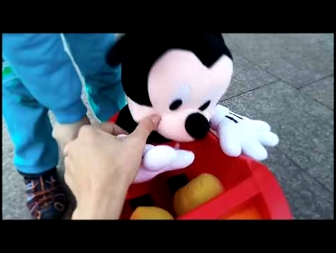 Микки Маус Новые Серии Вокруг Света Риша катает Микки на Грузовике Mikki Mouse and Risha on car 