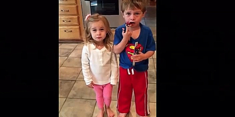 "Мы съели все твои конфеты": родители разыгрывают детей после Хэллоуина 