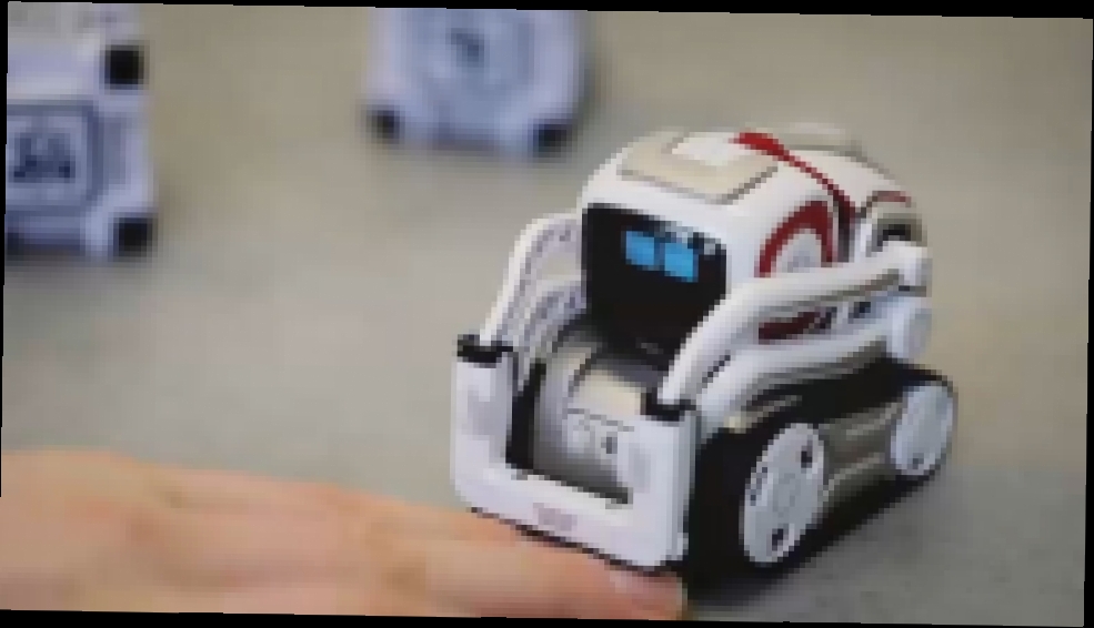 Cozmo - очаровательный маленький робот  