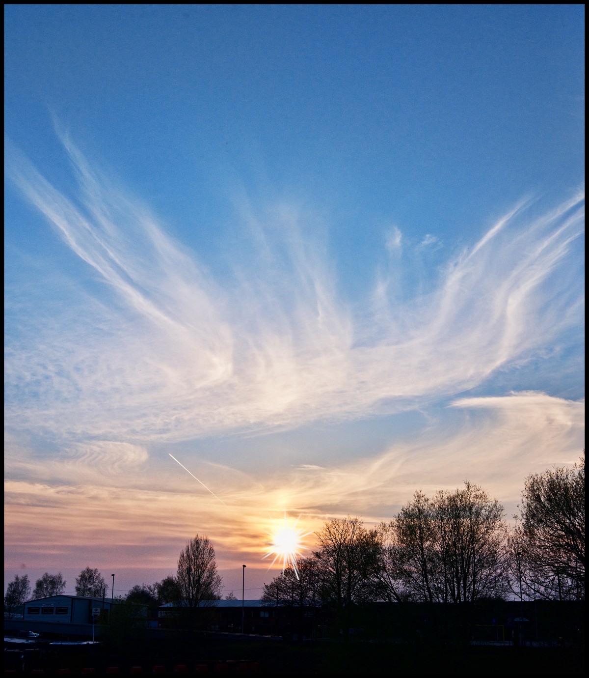 Сказка-нет солнца в небе без облаков (prod.BTA) фото Каста