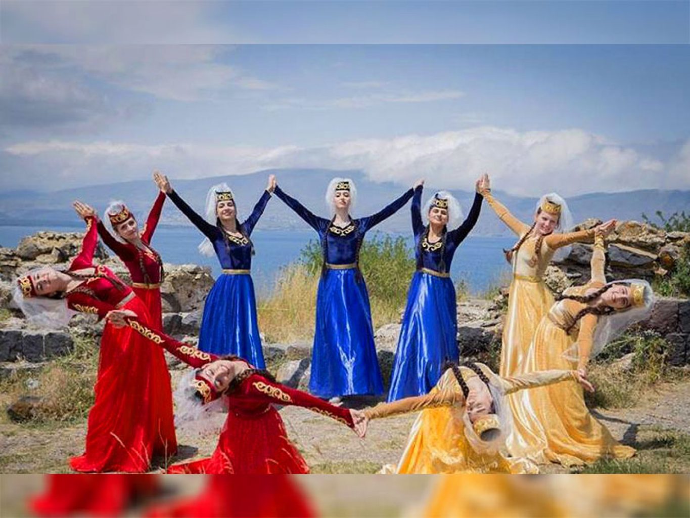 Традиционный армянский танец